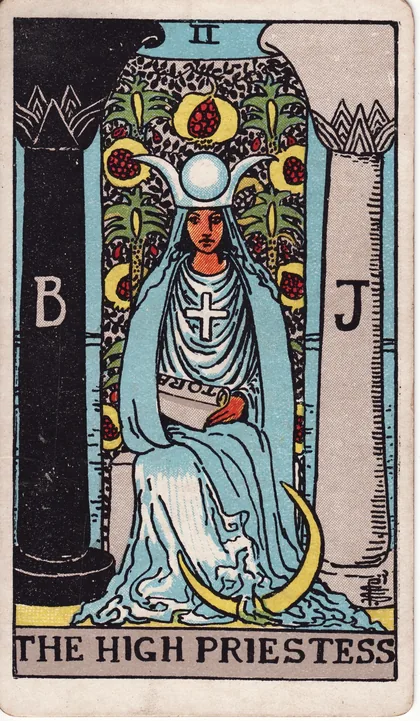 Cartea de tarot Marea Preoteasă
